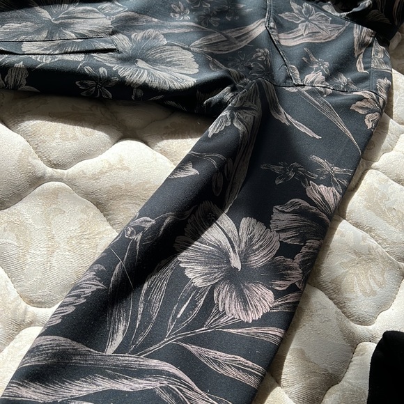 M/L Jacket - Picture 2 of 3